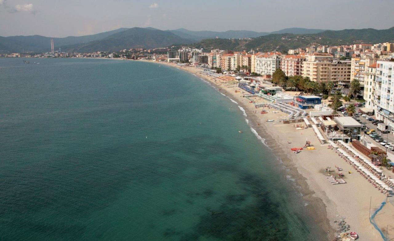 Appartamento Roby House Savona Esterno foto
