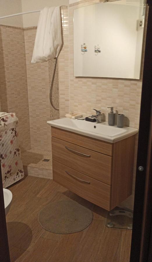 Appartamento Roby House Savona Esterno foto